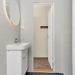 - Bedroom With Private Bathroom Πανσιόν