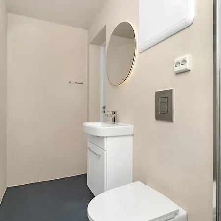 - Bedroom With Private Bathroom 3* Stavanger