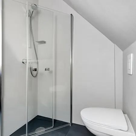 Pensión - Bedroom With Private Bathroom