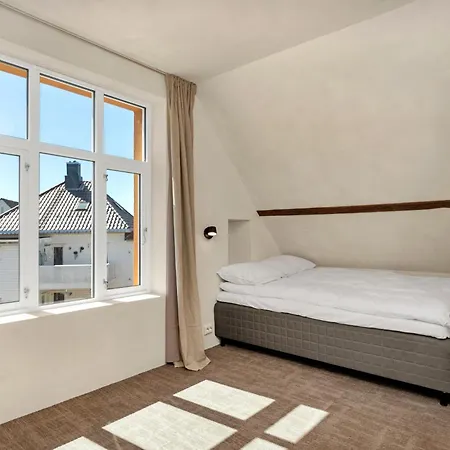 Πανσιόν - Bedroom With Private Bathroom
