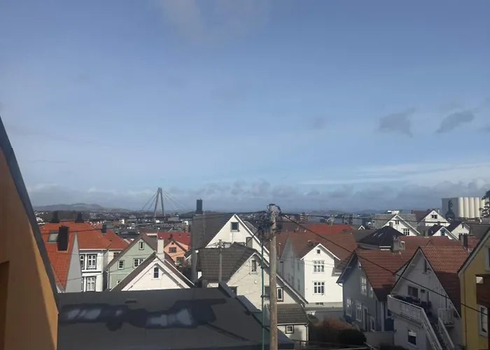 - Bedroom With Private Bathroom 招待所 3*