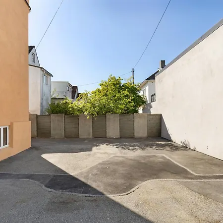 - Bedroom With Private Bathroom Гостевой дом 3*