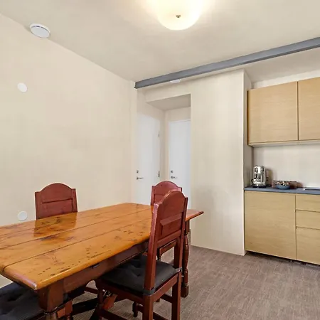 - Bedroom With Private Bathroom Гостевой дом 3*