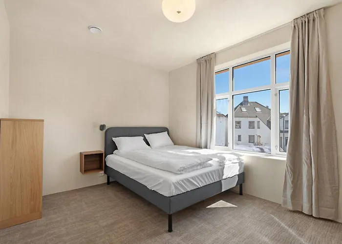 - Bedroom With Private Bathroom 3*