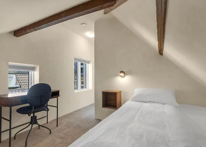 - Bedroom With Private Bathroom 3* Ставангер