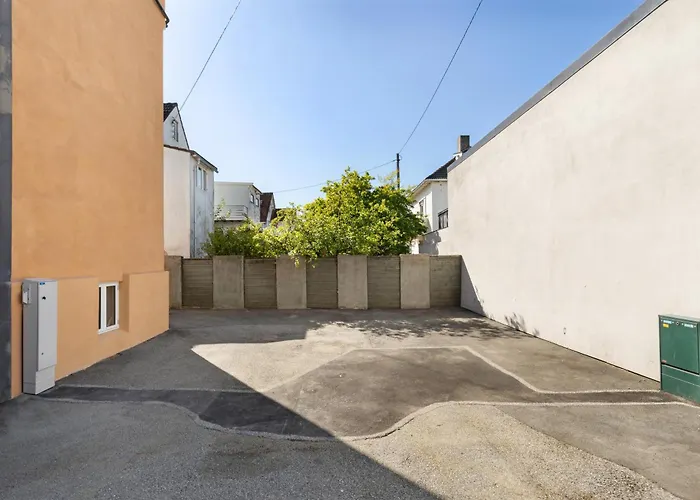 - Bedroom With Private Bathroom Гостевой дом 3*