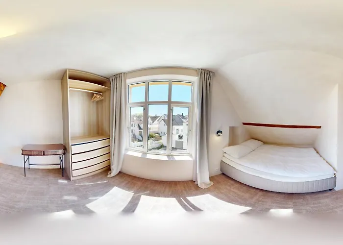 Гостевой дом - Bedroom With Private Bathroom 3*