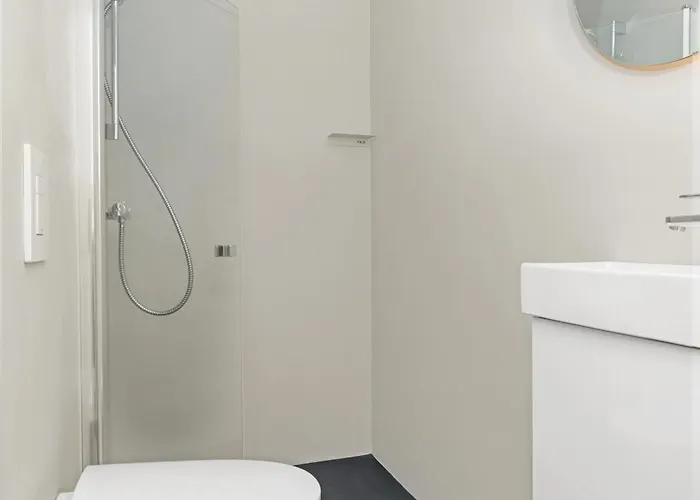 - Bedroom With Private Bathroom Гостевой дом 3*