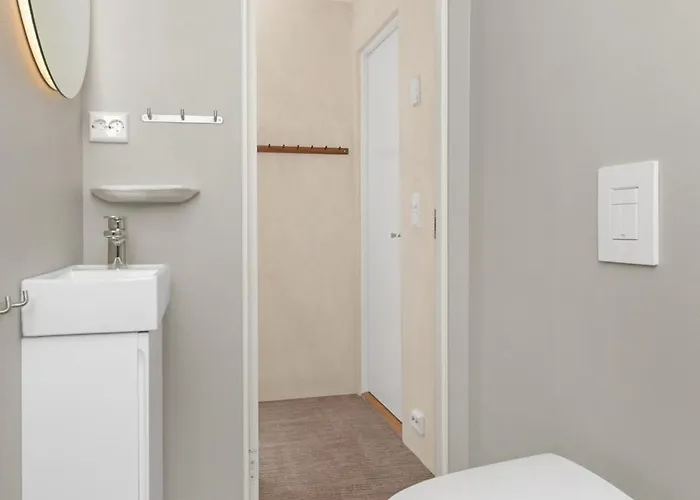 Гостевой дом - Bedroom With Private Bathroom