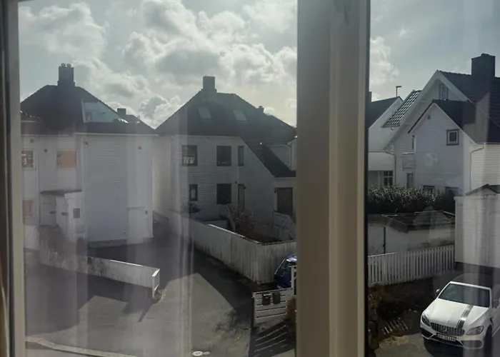 - Bedroom With Private Bathroom Гостевой дом Ставангер